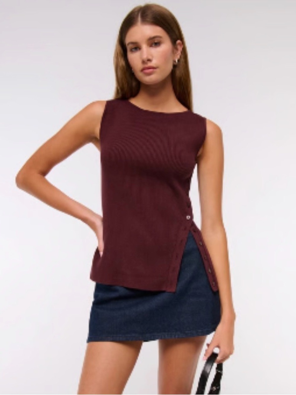 Abercrombie & Fitch Sleeveless Side-Button Tank in Burgundy